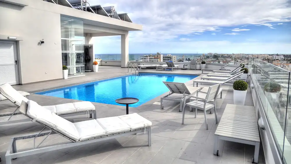 Rooftop Pool and Lounge